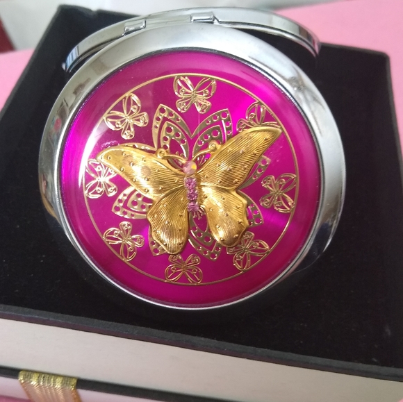 Butterfly Compact Mirror - Picture 4 of 6